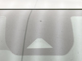 【エマージェンシーブレーキ】走行中に前方の車両等を認識し、衝突しそうな時は警報とブレーキで衝突回避と被害軽減をアシスト。より安全にドライブをお楽しみいただけます。