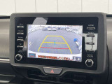 後方モニター表示でバック時の障害物もしっかり見えます!
