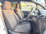 運転席シート廻りは使用感も少なく、良好な状態となっています。前オーナー様が丁寧に使っていたことがよくわかりますね。
