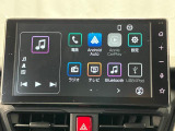 【9インチスマホ連携ディスプレイオーディオ】 対応しているスマホアプリを大画面で使えます!フルセグテレビやラジオの視聴、Bluetooth接続による音楽鑑賞、ハンズフリー通話なども利用可能です。