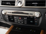★使いやすさや安全性を追求したステアリング周り!高級車ゆえにスイッチ類が多いのも特徴ですね!考え尽くされた配置ですぐに使いこなす事が出来ますのでご安心下さい!是非、体感してみて下さい!!