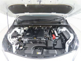 車にとって、とても大切な部分のエンジンルーム。綺麗に清掃済みで安心です。