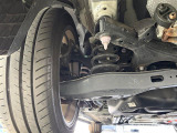 お車を安心してお乗りいただく為には、足回りの定期点検が欠かせません。サービスサポート(有償保証)では無料点検もご提供しており、安心のカーライフをお過ごしいただけるサポート体制が整っています。