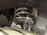 お車を安心してお乗りいただく為には、足回りの定期点検が欠かせません。サービスサポート(有償保証)では無料点検もご提供しており、安心のカーライフをお過ごしいただけるサポート体制が整っています。