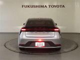 横一線にシャープな形状のリヤコンビネーションランプ!特徴的な見た目で、後続車からの視認性を確保!