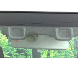 【スズキ セーフティサポート】走行中に前方の車両等を認識し、衝突しそうな時は警報とブレーキで衝突回避と被害軽減をアシスト。より安全にドライブをお楽しみいただけます。