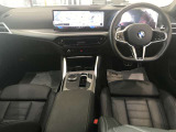 アウトバーンでの走行を見据えたBMWのブレーキシステムはもしもの時にもいち早くマシンを停止してくれます。