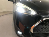 LEDヘッドライトです。デザイン性がよくとても明るいので、夜間の走行や悪天候でも安心です。しかも長寿命!