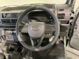 納車前にはプロのメカニックが点検、整備を行いますので安心してお乗り頂けます!!