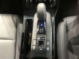 電動パーキングブレーキを搭載。スイッチ操作でパーキングブレーキを作動・解除することが可能ですので、操作の力が不要ですよ♪