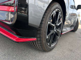 NISMO専用アルミホイール。目立つような傷もなく状態良好です。