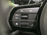 【ステアリングスイッチ】運転中、前方から目線をそらすことなく、オーディオ等の操作が可能な便利機能!安心&快適なドライブを演出してくれます♪