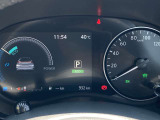 メーター中央部にドライブアシストディスプレイがあり、ドライバーに必要な車両情報を表示してくれます♪