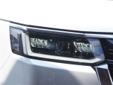 【ヘッドライト】省電力で長寿命の明るく運転しやすいLEDヘッドランプです。明るく照らすので暗い夜道からお客様を守ってくれます。