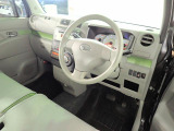 ★ムーヴコンテの運転席です♪足元広々とした空間で運転しやすい1台です♪試乗も出来ますので是非ご体感下さい♪お問合せは通話無料 0078-6002-706736 まで♪メールでのお問合わせも是非!