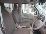 乗り降りしやすい運転席&フロアマット付き♪◎掲載後すぐに販売が決まってしまう場合もございますのでご来店前にお電話でご予約を頂ければ幸いです。