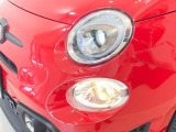 LEDヘッドライトへ交換されております。