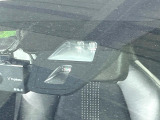 【シティブレーキアクティブシステム】低速走行中に前方の車両等を認識し、衝突しそうな時は警報とブレーキで衝突回避と被害軽減をアシスト。より安全にドライブをお楽しみいただけます。