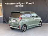 納車前に点検整備をさせていただきます。もちろん全車走行距離無制限のワイド保証付きですので安心してお乗りいただけます。
