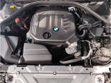 【BMWクリーンディーゼル】市場をリードするディーゼルエンジン。低回転ステージ専用ターボが走り出しから効果的に過給を行いスムーズな発進加速や低燃費を実現。ディーゼルの常識を超えたスポーティな走りを!