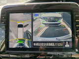 車の全周囲を確認できるアラウンドビューモニター搭載 車庫入れがスムーズです!