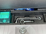 荷室下には工具類が入っています。