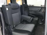 ゆとりある広々とした車内空間は、ドライブを始め買い物やレジャーなど、幅広く活躍します。一人でもみんなとでもお出かけを楽しみましょう!