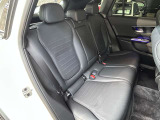 メルセデス・ベンツの定める厳しい基準をクリアしたお車のみをご案内させて頂きます。納車前整備はメーカー規定に基づき当店3Fの指定工場で入念に行なわれます。熟練のメカニックがお客様のお車を整備致します。