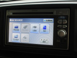 ナビゲーションは純正メモリーナビ(VXM-128VS)を装着しております。AM、FM、CD、DVD再生、ワンセグTVがご使用いただけます。初めて訪れた場所でも安心ですね!