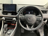 見通しのよいすっきりとした視界で、誰でも運転しやすいです。運転のしやすさは疲れにくさにも繋がりますよ♪
