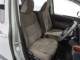 見通しのよいすっきりとした視界で、誰でも運転しやすいです。運転のしやすさは疲れにくさにも繋がりますよ♪