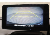 バックカメラが装備されており、後方の安全確認はもちろんのこと狭い場所での駐車や雨の日・夜間など視界の悪いコンディションでのストレスの軽減にもなります!