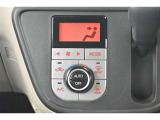 お好きな温度に設定すれば自動的に温度を調節、車内を快適空間に仕上げてくれます。