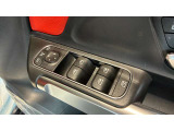 自動車保険に関しても、メルセデス・ベンツ専用のプログラムをご用意しております。飛び石や落下物などでのフロントガラスの修理が必要となった場合、最大で9万円分の補償を致します。