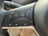 ステアリングスイッチが付いているので、運転中でも音量調整やチャンネル変更がスムーズにできちゃいます♪