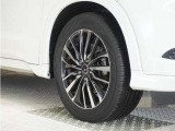 認定中古車では、厳しいHonda認定基準をクリアした厳選されたHonda認定中古車のみ、取り扱っております。「ご購入前の安心」「納車後の信頼」を車両と一緒に提供しております。