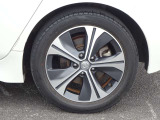 【タイヤ】 【純正17インチアルミホイール】《215/50R17》専用のアルミなのでお車のイメージぴったりですね!