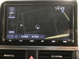 純正ナビを装備。タッチパネル式で使いやすく、お出かけもラクラクです。