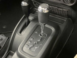 ●シフトノブの使用感も少なく、良好な状態です。