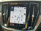 【9インチタッチスクリーン純正HDDナビ】「Apple Car Play」「Android Auto」対応のボルボ先進ナビゲーション「SENSUS」。最新地図データへ無料更新してお渡しします。