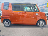 車両入庫時には外装磨きと内装クリーニングを実施しております。納車前にも実施いたしますので、綺麗に快適にお乗りいただけます。