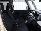 運転席廻りです。