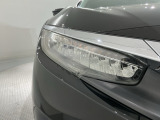 LEDヘッドライトは、点灯の瞬間から最大光量を発揮し、突然暗くなるトンネルなどでの安定感を高めます。