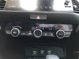 オートエアコン装着車で車内はいつも快適です!