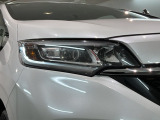 LEDヘッドライトは、点灯の瞬間から最大光量を発揮し、突然暗くなるトンネルなどでの安定感を高めます。