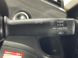 【オートライト(AUTO)】外の明るさをシステムが感知して、自動でヘッドライトが点灯します!ヘッドライトをつけ忘れを防ぐ便利機能です。