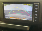 【バックカメラ】駐車時に後方がリアルタイム映像で確認できます。大型商業施設や立体駐車場での駐車時や、夜間のバック時に大活躍!運転スキルに関わらず、今や必須となった装備のひとつです!