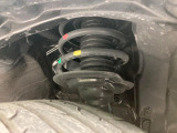 お車を安心してお乗りいただく為には、足回りの定期点検が欠かせません。サービスサポート(有償保証)では無料点検もご提供しており、安心のカーライフをお過ごしいただけるサポート体制が整っています。