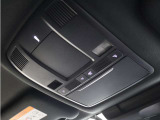ルーフも収納スペース有。車内をスマートに。