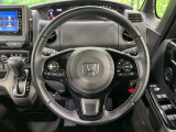 【純正革巻きステアリング】上質な革を使用することで、手にしっかり馴染みとても運転しやすいハンドルです♪